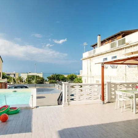 Apartament Modern With Sea View In